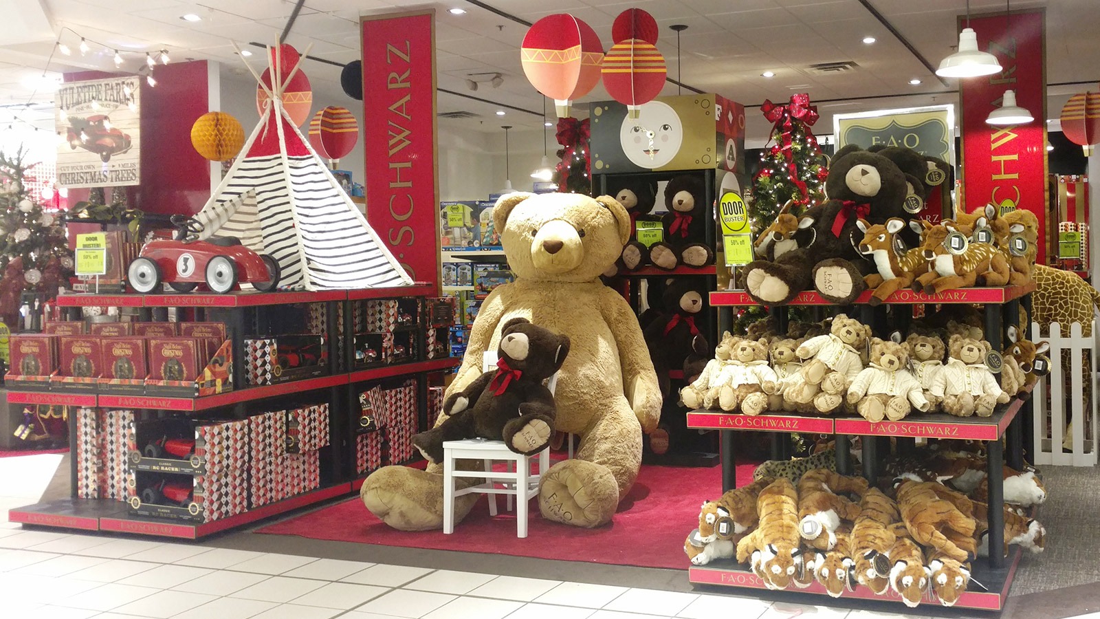 Christmas display pop-up for FAO Schwarz.